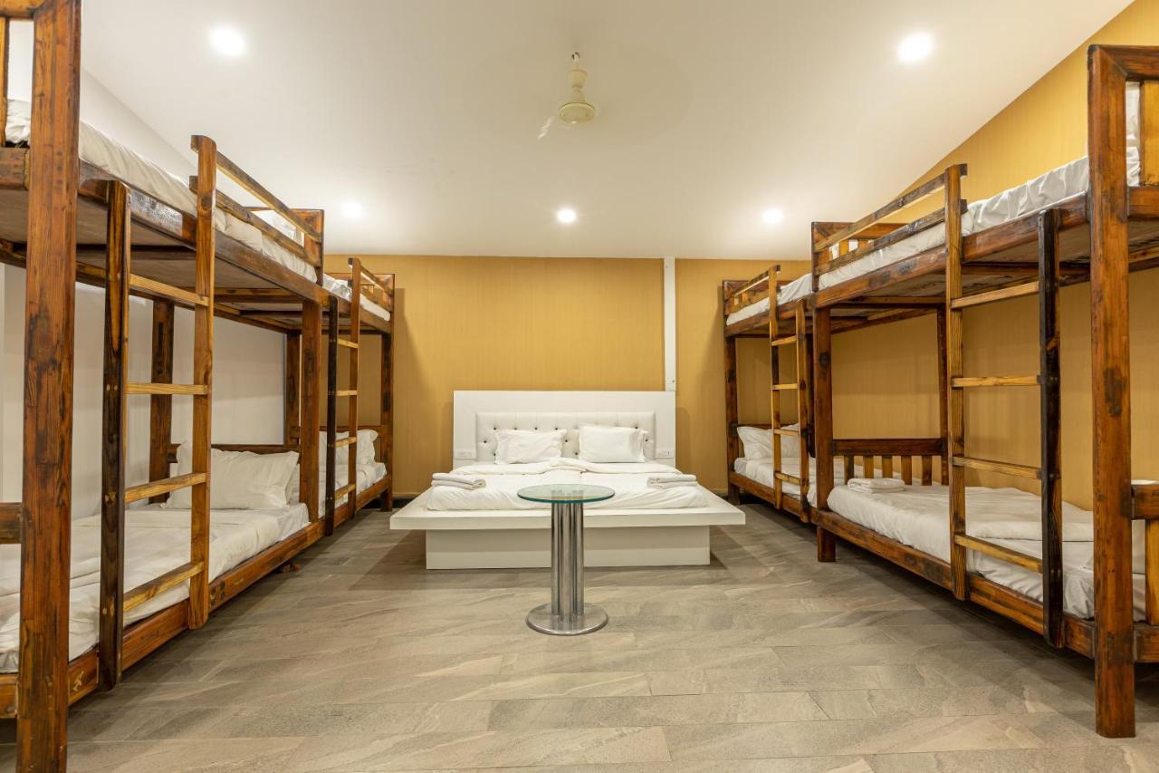 The Grand Monarch Hotel, 우자인 외부 사진