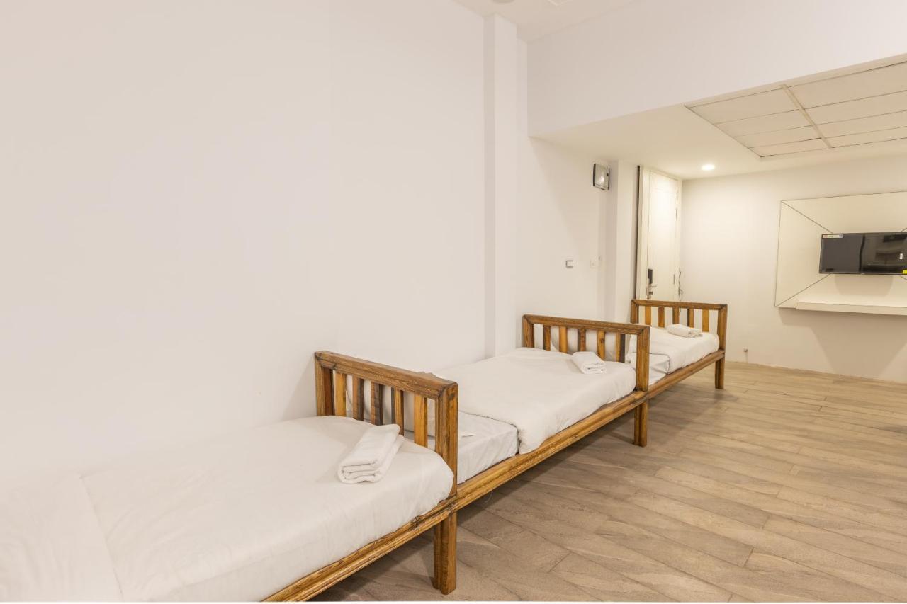 The Grand Monarch Hotel, 우자인 외부 사진